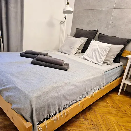 Apartment Miodowa *