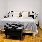 Apartman Miodowa